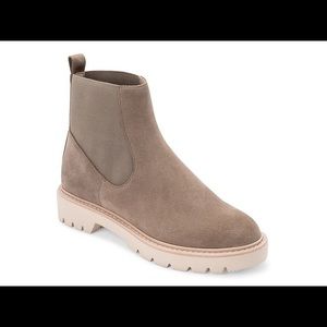 Dolce Vida pepper Chelsea boot 8.5